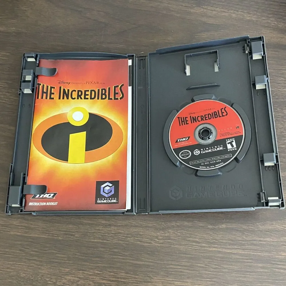 Incredibles (Nintendo GameCube, 2004) Disney Pixar Adventure Invisibility
